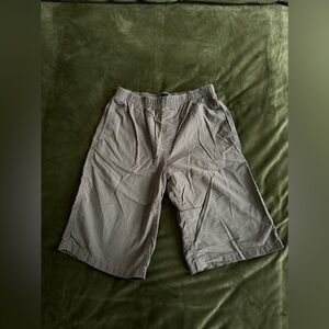 GAPKids XXL ( 14-16) Shorts Olive color Pre owned with Pockets